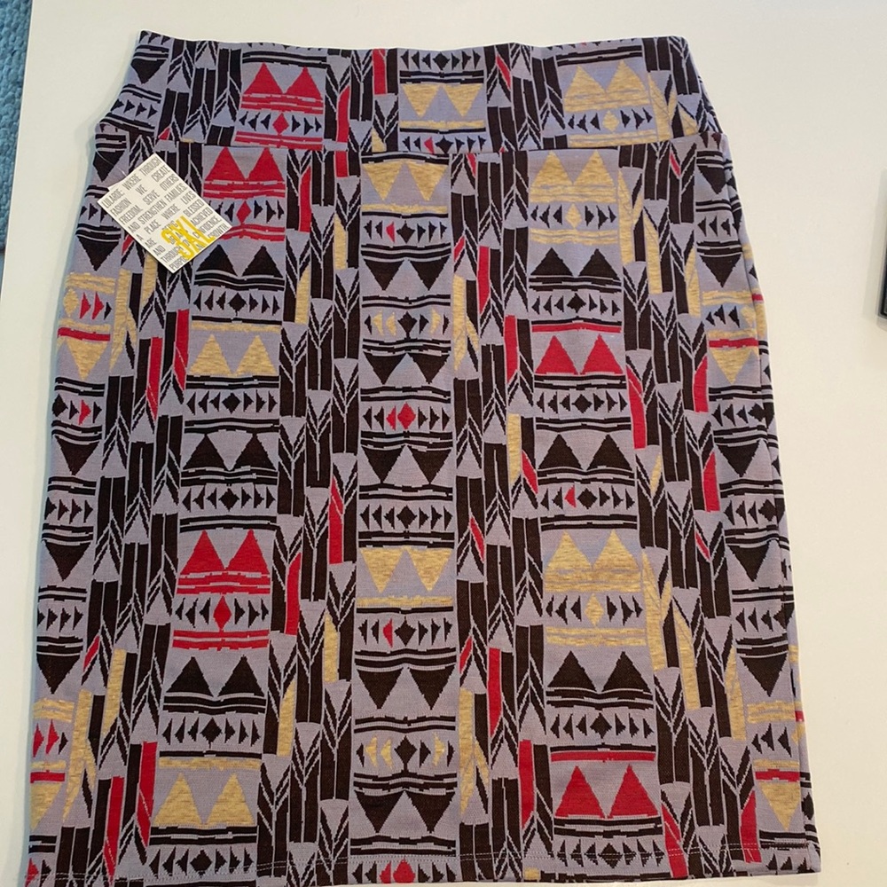 Jacquard style fabric pencil skirt. NWT 3x